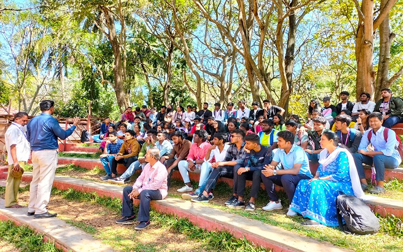 BCOM Students visited Janapada Loka 4